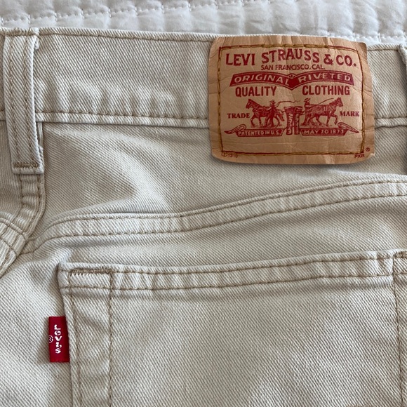 Levi’s Relaxed Boot Cut jeans, size 10M - Picture 3 of 4